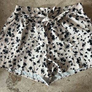 Floral Print Women's Shorts